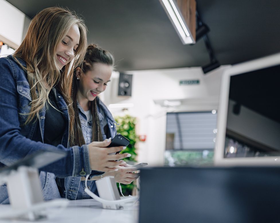 One of the Top Online to Offline Marketing Examples_ Electronics Retailer’s Click-and-Collect Program