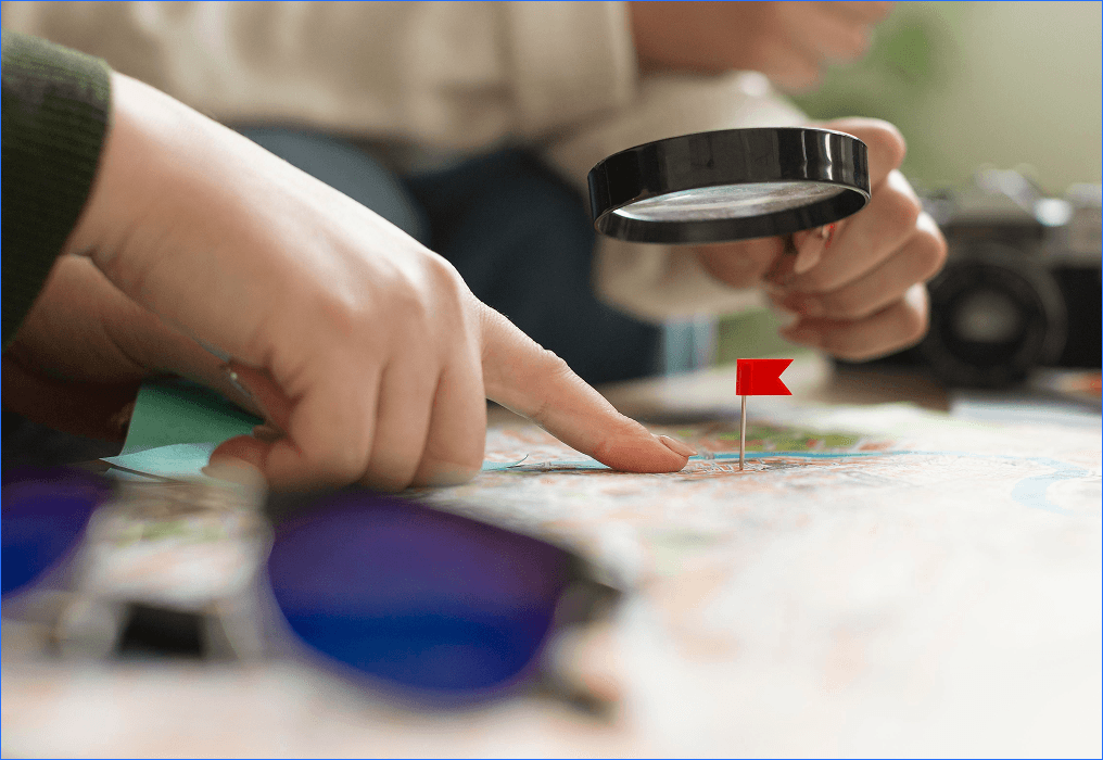 Geo conquesting strategy targeting nearby customers with location-based marketing campaigns